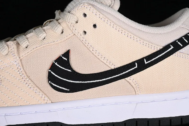All Categories Nk SB Dunk Series Nk SB Dunk Low Low-top sneakers Albino & Preto x Nk SB Dunk Low joint model TearTear SB low-top casual sneakers FD2627-200